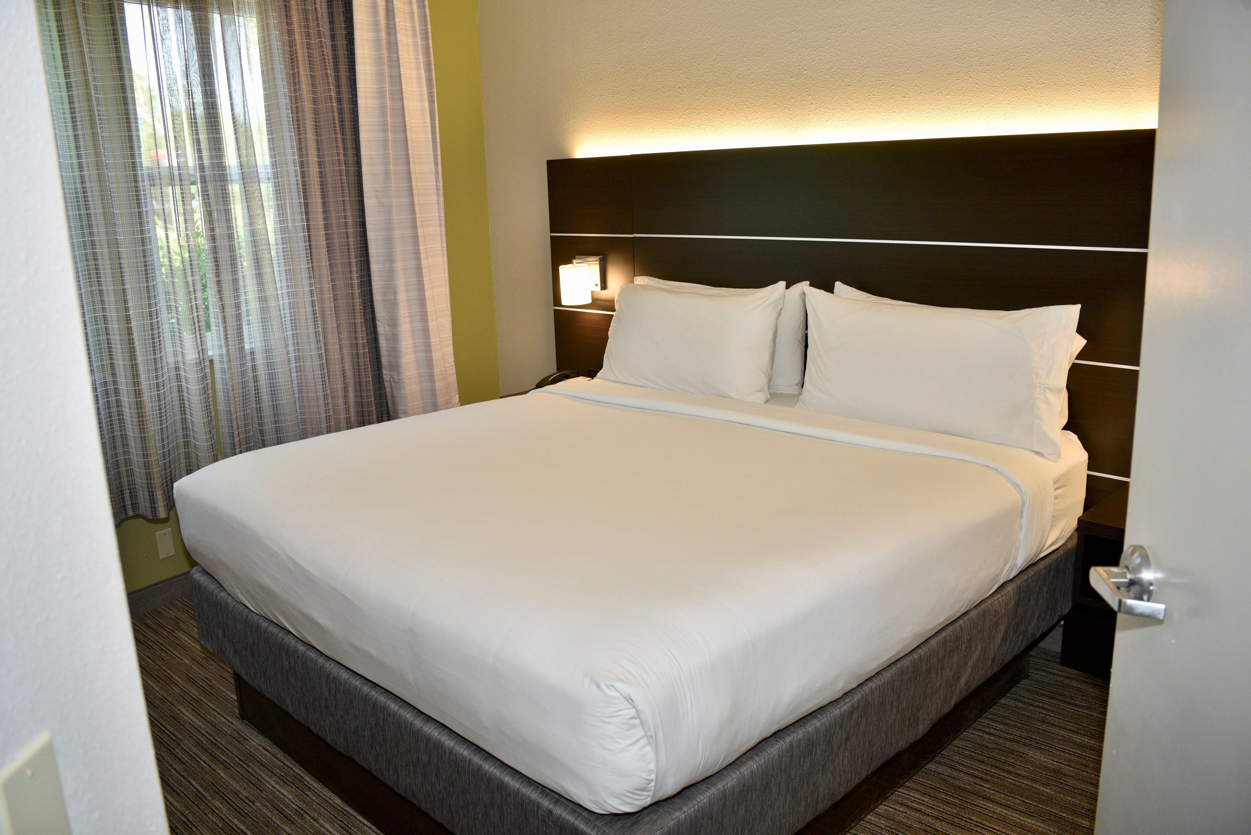Holiday Inn Express Windsor Sonoma Wine Country By Ihg Bagian luar foto