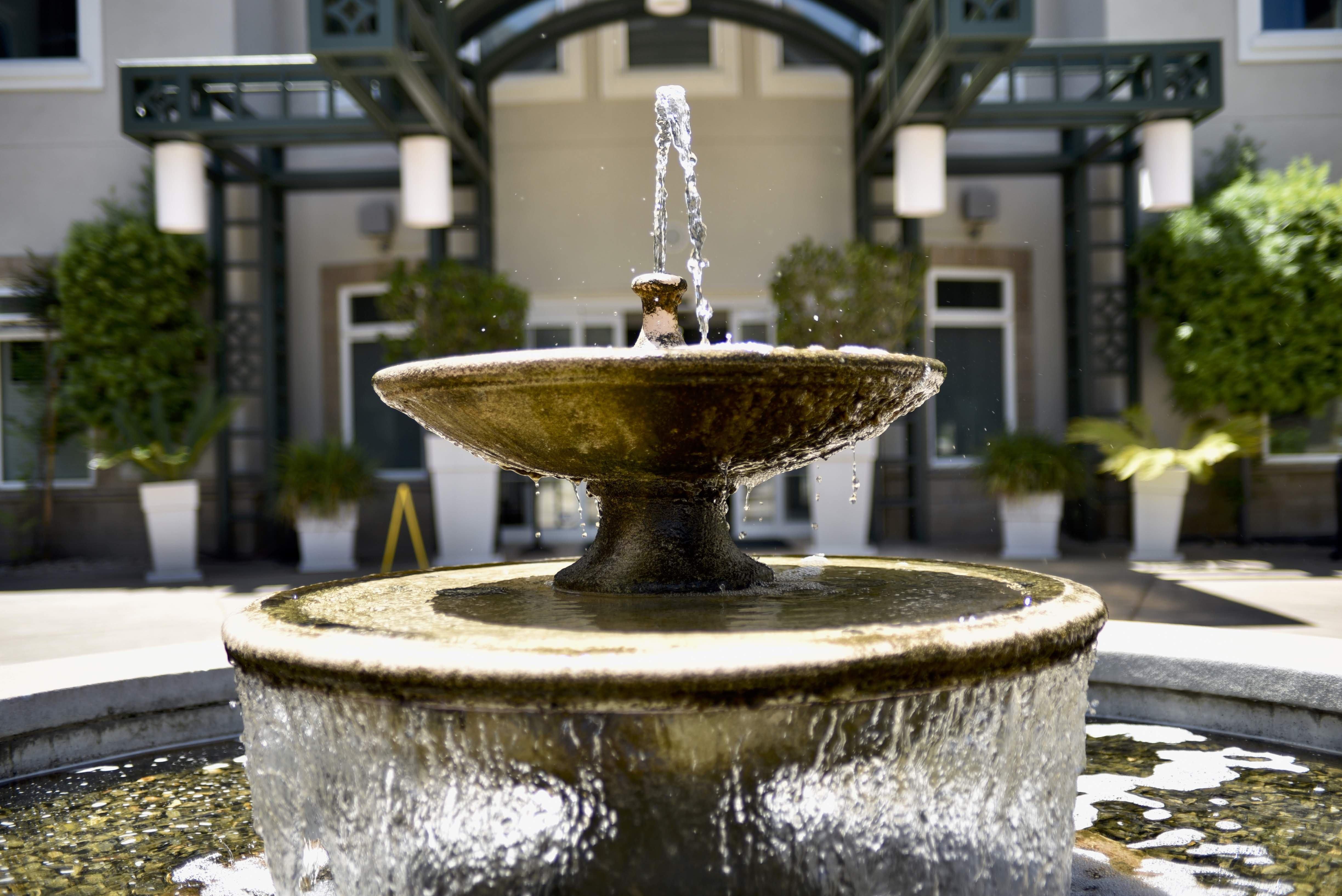 Holiday Inn Express Windsor Sonoma Wine Country By Ihg Bagian luar foto
