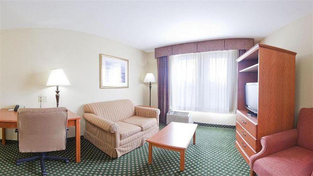 Holiday Inn Express Windsor Sonoma Wine Country By Ihg Bagian luar foto
